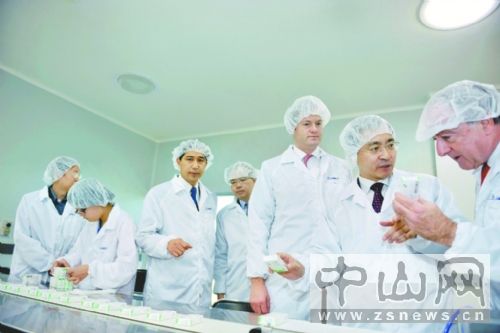 ɽ��ʿȫ����ϯ��(zh��)�йٰݕ��S�A�A��t�ȣ����h��ɽ�U(ku��)�a(ch��n)����������a(ch��n)�ܔU(ku��)��ʮ��